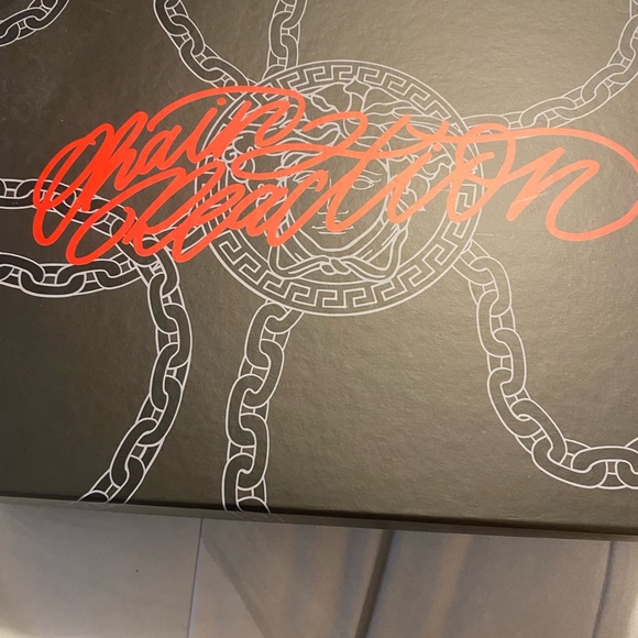 VERSACE CHAIN SNEAKER-BLACK-AUTHENTIC worn 2X like-new a great buy!!! - Picture 4 of 9